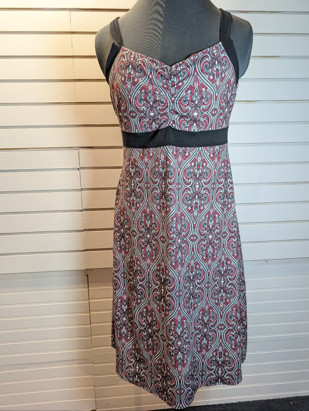 prAna Amaya Black/Gray/Raspberry Geometric Print Racerback Dress Size Large EUC